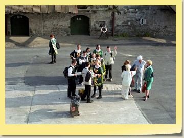Irische Tanzgruppe steppt an Bord / Cork /  Irland