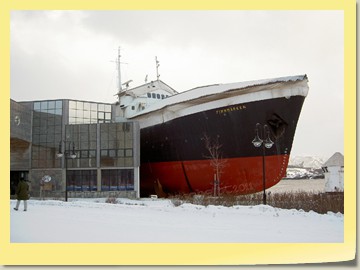 Hurtigrutenmuseum in Stockmarknes mit MS FINNMARKEN