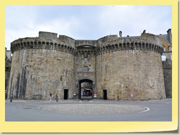 Saint - Malo Stadtmauer
