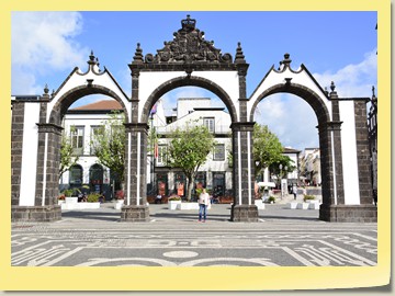 Portas da Cidade 18. Jhd.