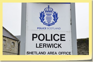 Polizeistation der Serie "Mord auf Shetland"
