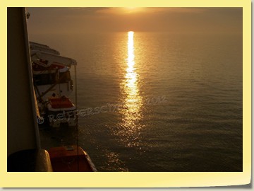 Sonnenaufgang vor Helgoland
