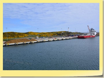 Wir liegen im Industriehafen