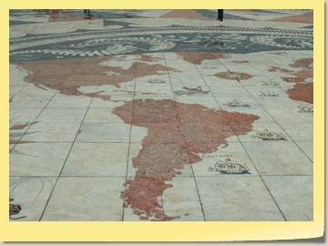 Weltkarte am Denkmal der Entdecker, Lissabon / Portugal